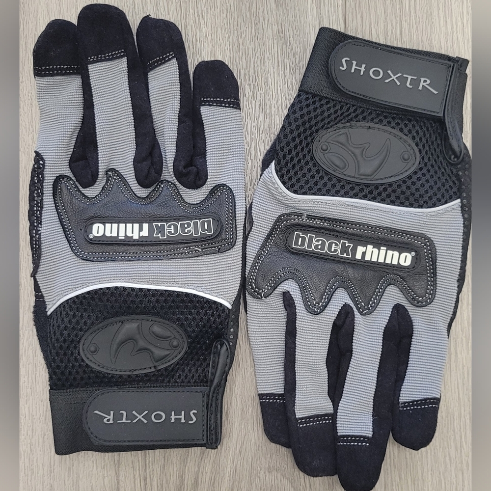 Men's Gloves - Black and Gray